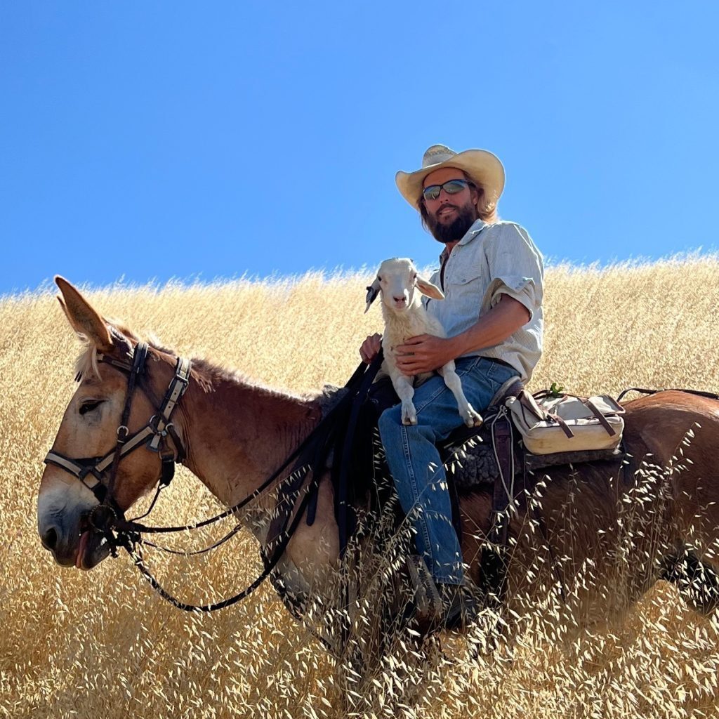 Garrett-copy-1024x1024-circle-9c7ee66643abcbdf4958e46566015239-5f8f7b75bde16